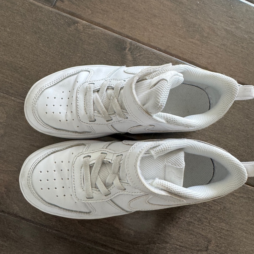 Nike White Sneakers Classic Low-Top Design Air Force